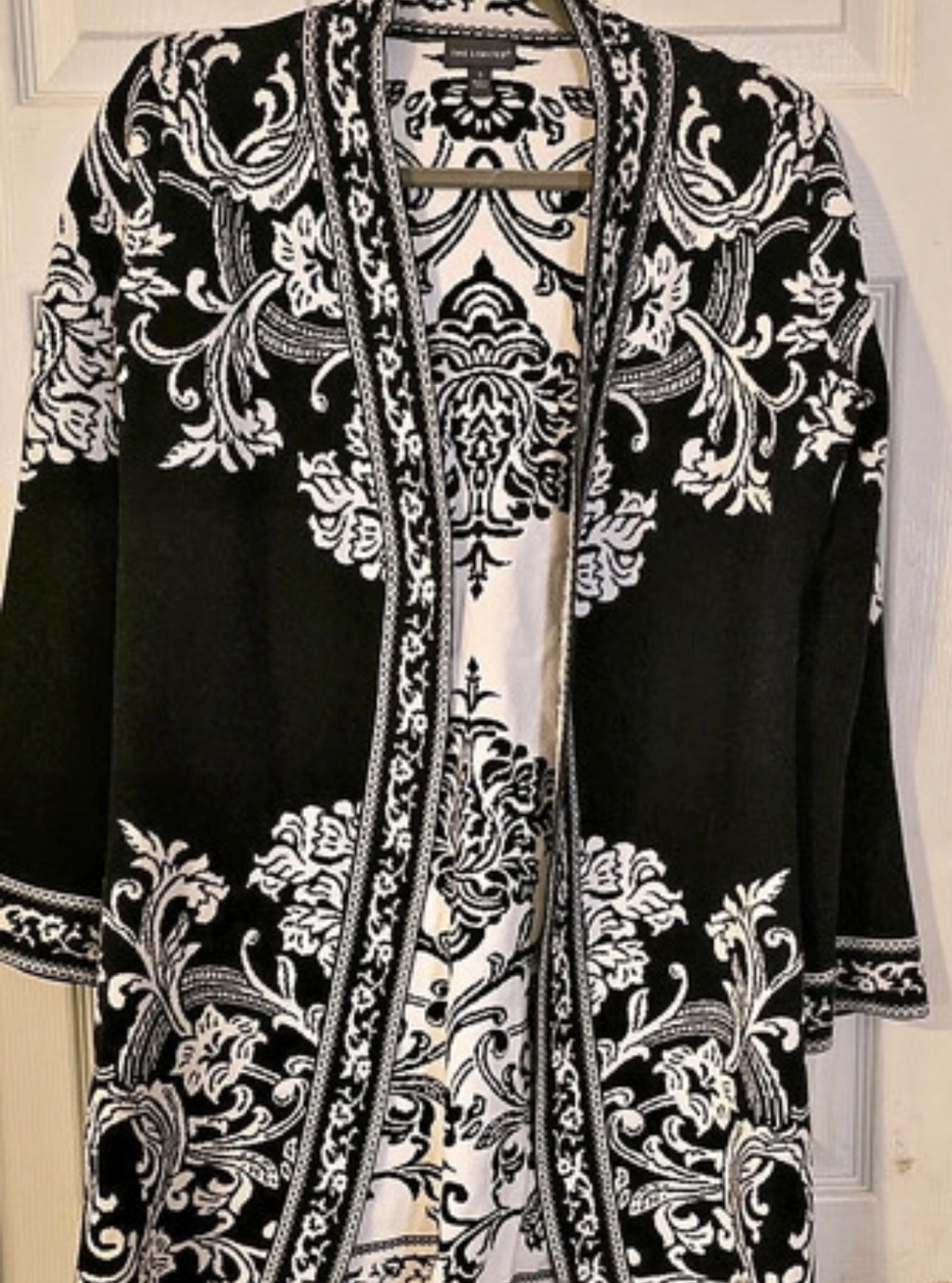 The Limited Floral Open Front Cardigan in Black & White Size Small Like